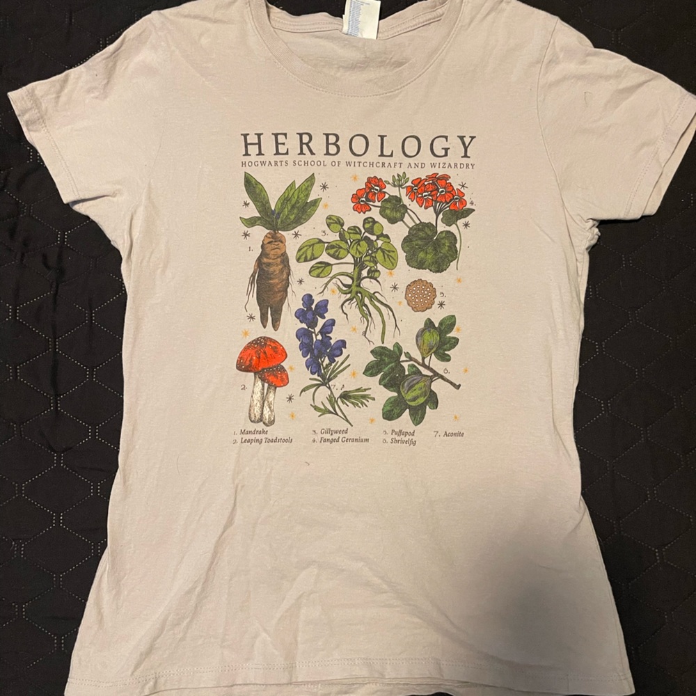 White Botanical Graphic Short Sleeve Tee